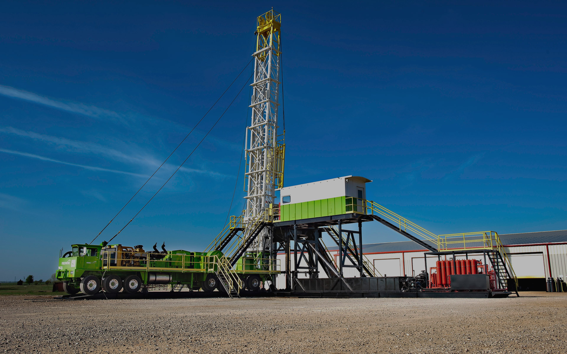 Distribución de equipos y repuestos para la industria petrolera principalmente las áreas de perforación, workover y producción.
